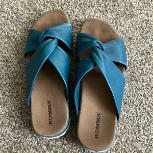 VGUC Romika deep teal twist leather sandals